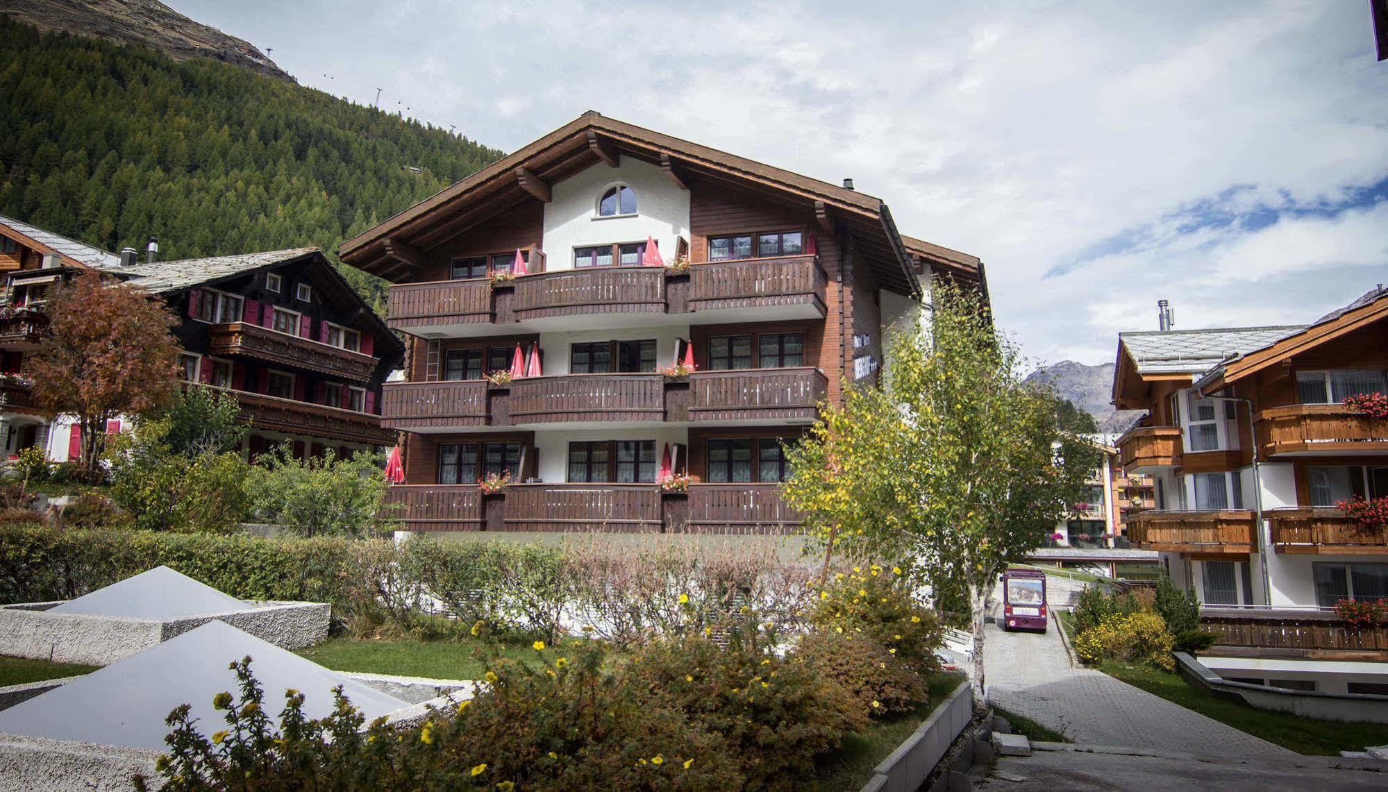 Berghof Garni - The Dom Collection Bed and Breakfast Saas-Fee Buitenkant foto