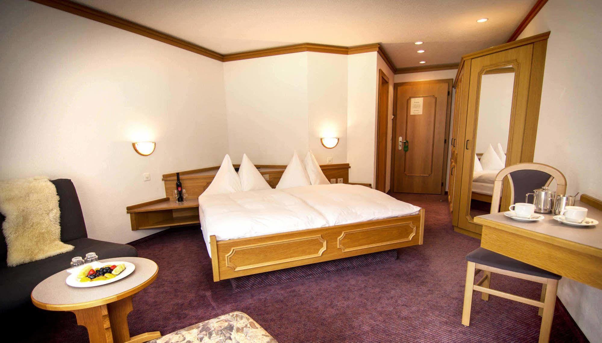 Berghof Garni - The Dom Collection Bed and Breakfast Saas-Fee Buitenkant foto