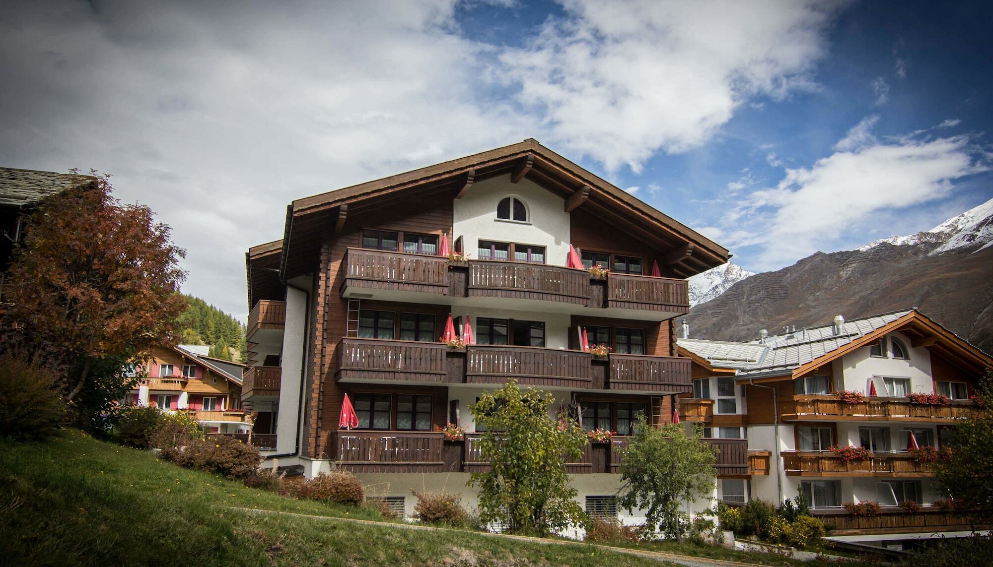 Berghof Garni - The Dom Collection Bed and Breakfast Saas-Fee Buitenkant foto
